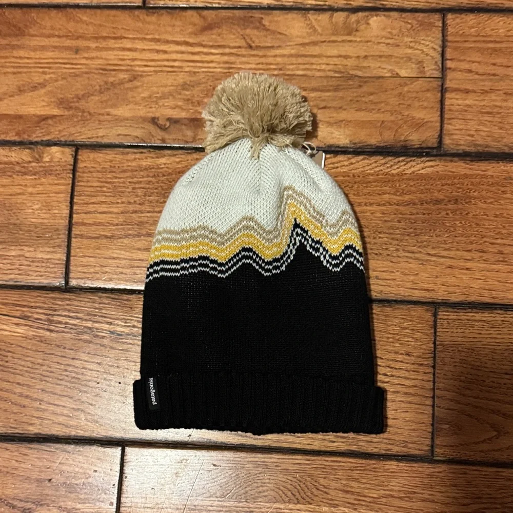 NWT Patagonia Kid's Youth Powder Town 'Beanie Ridge Rise Ink Black' Pom Pom‎ Rib